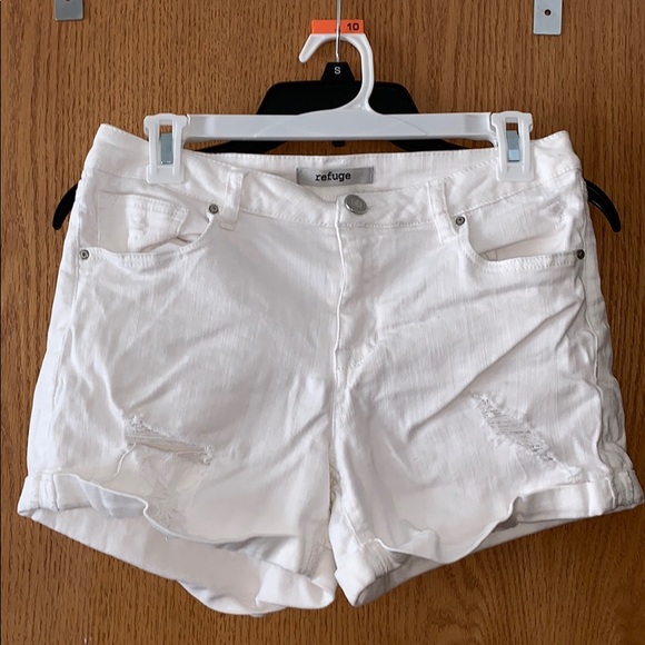 refuge brand shorts